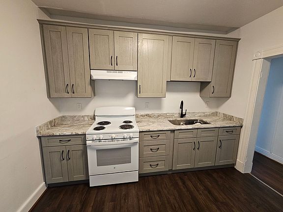 5th image of 5417 Bloomingdale Ave