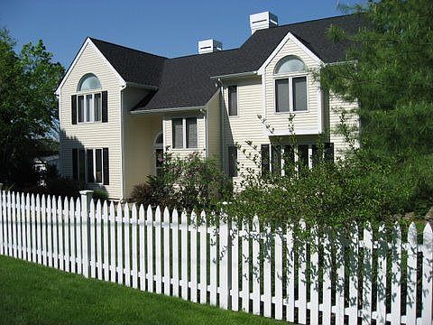 Front of 21 Evergreen