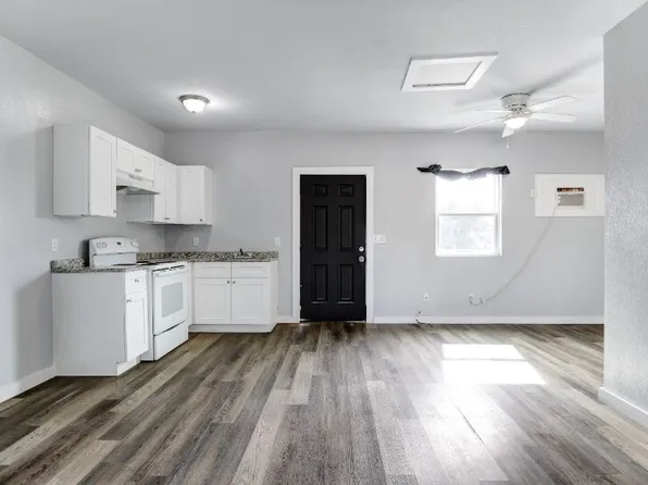 438 S San Joaquin Ave #2, San Antonio, TX 78237