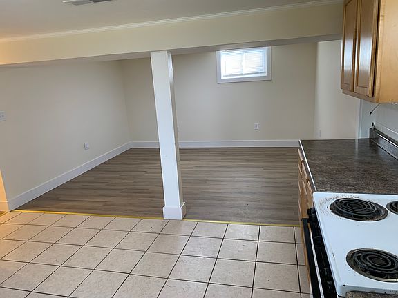 5th image of 253 Sunset Circle Rd #B