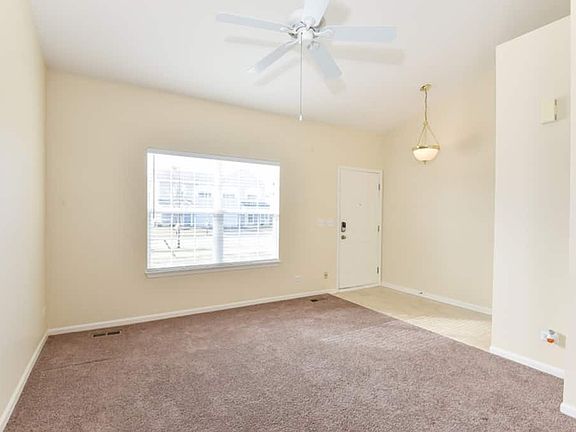 4th image of 2274 Rebecca Cir