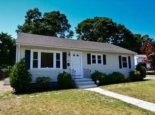 17 Creekwood Dr, Warwick, RI 02886