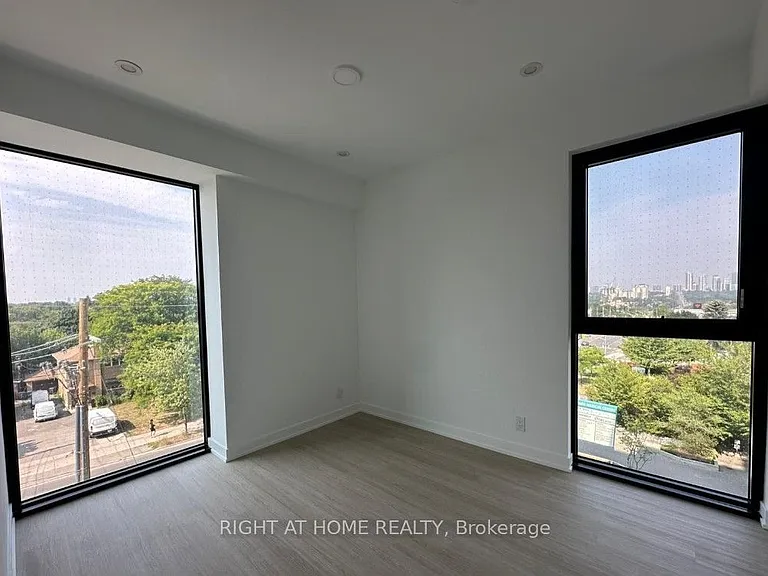 699 Sheppard Ave E #520 — Photo 7