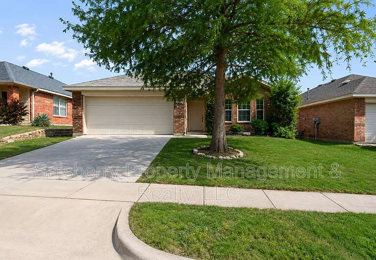 1032 Salt Creek Trl — Photo 1