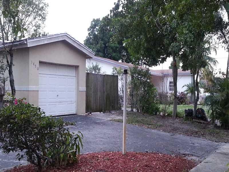 1st image of 3470 NW 32nd Street