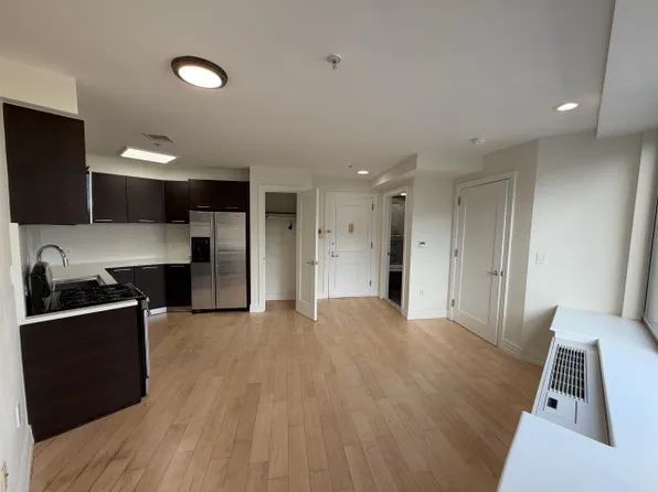 64-05 Yellowstone Boulevard image 6 of 16