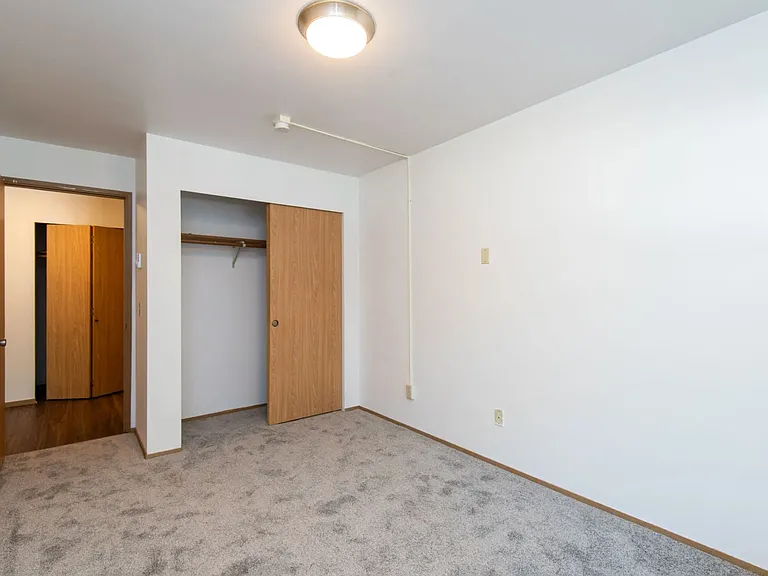 Fira Apartments — Photo 10