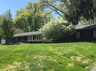 9 Cedar Crst, Saint Louis, MO 63132