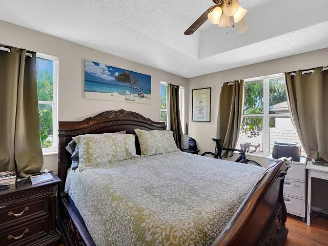 3331 Commodore Ct — Photo 7