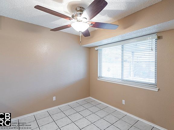 5th image of 506 Brownwood Dr