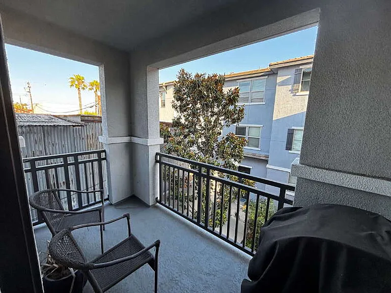 1844 N Orizaba Ave — Photo 7
