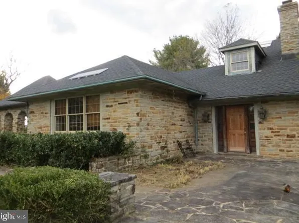 1312 Gateshead Rd, Towson, MD 21286