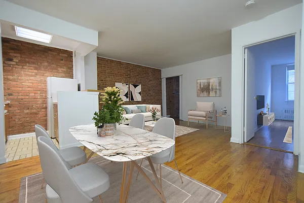 Rented by Cayenne Realty Group | media 3