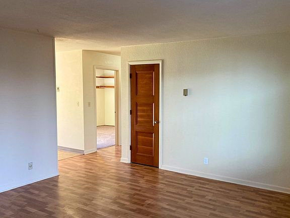 4th image of 1661 Ferry St APT 4