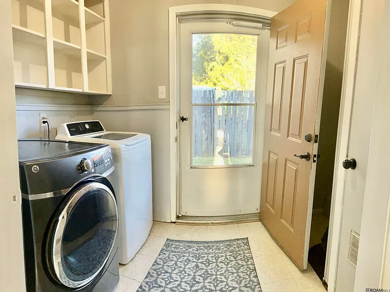 23515 Marshall St — Photo 9