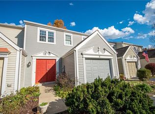 38 New London Ln, Oakmont, PA 15139