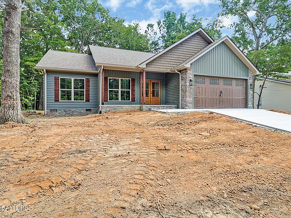 4th image of 136 Pomeroy Dr