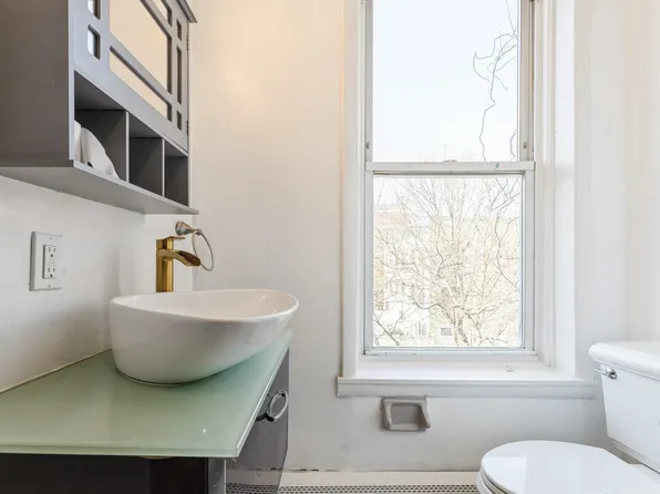 291 Forrest Street image 11 of 26