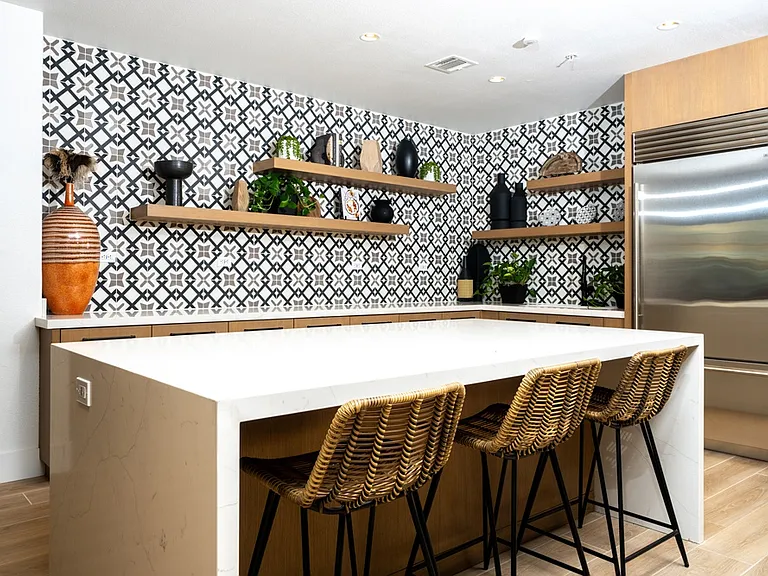 Paladia Luxury Apartments — Photo 9