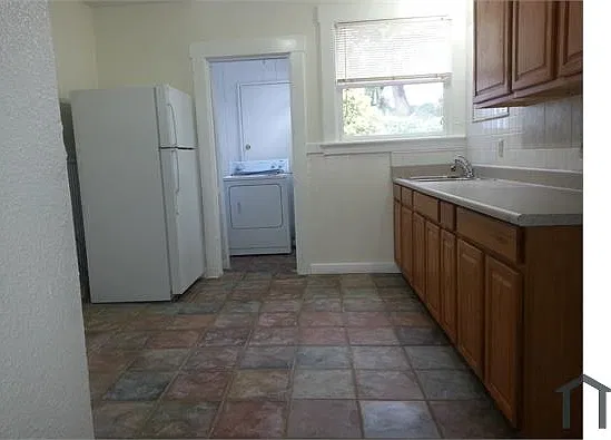 24 N Daniels Ave #24