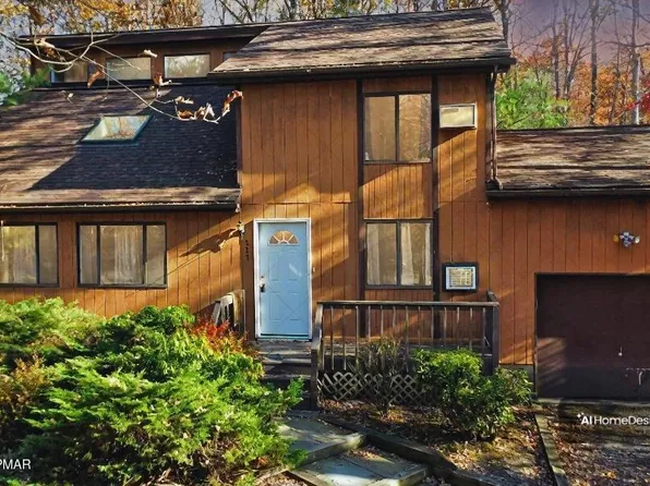 227 Ravenhill Rd, Tamiment, PA 18371