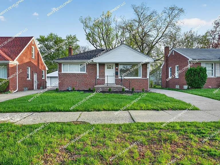 21422 Pembroke Ave — Photo 27