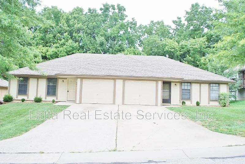 3249 NW Mill Dr