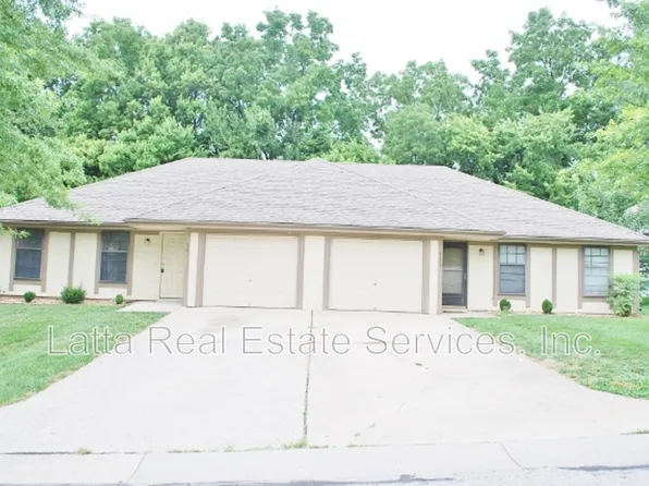 3249 NW Mill Dr, Blue Springs, MO 64015