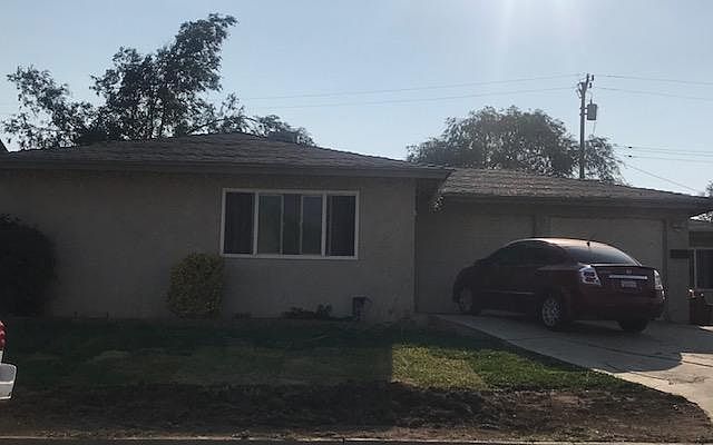 2nd image of 810 Aspen Dr