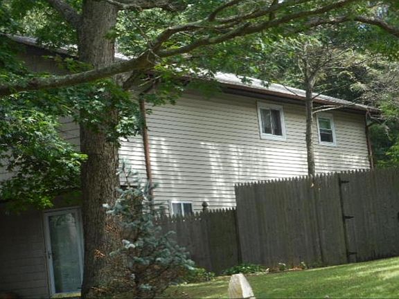 3rd image of 508 Puritan Dr