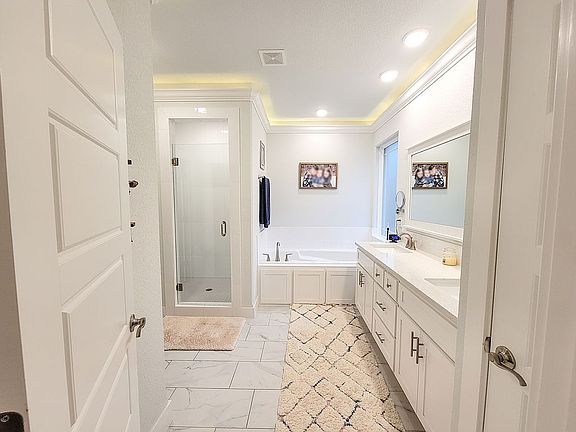 5th image of 2502 SW 8th St