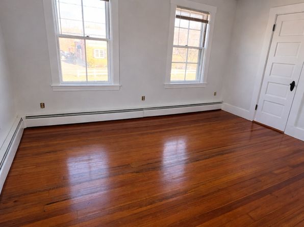 84 Main St #3