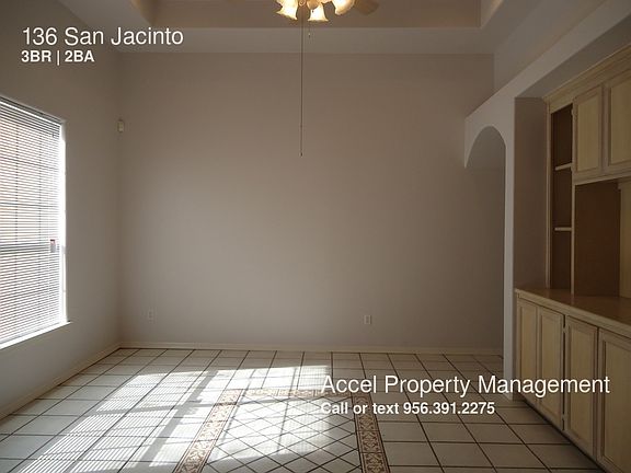 3rd image of 3040 San Jacinto Dr