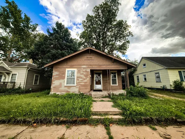 320 Center St, Salina, KS 67401
