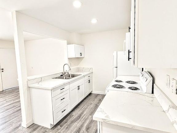 5th image of 2525 Fairmount Ave #3
