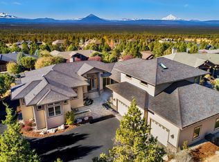 1133 Highland View Loop, Redmond, OR 97756