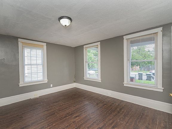 5th image of 2024 Clark St