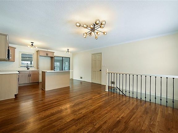 5th image of 1019 S Morse Ave