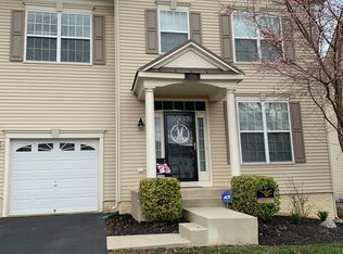 221 Darden Ct W, Martinsburg, WV 25403