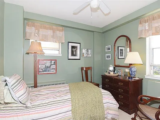 Sold by Robert E. Hill  | media 22