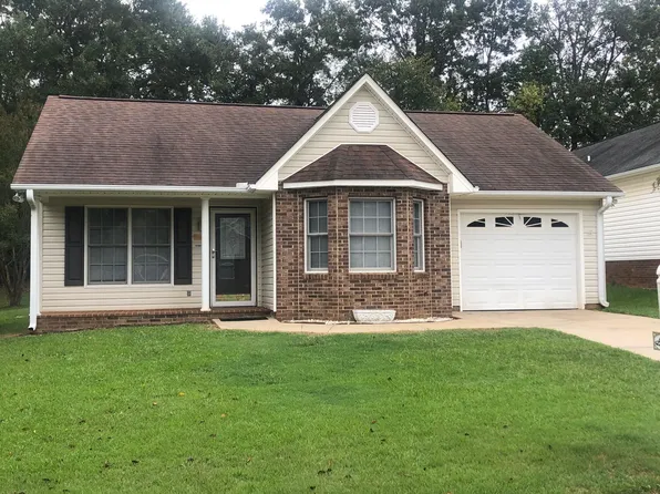 103 Chris Ln, Boiling Springs, SC 29316