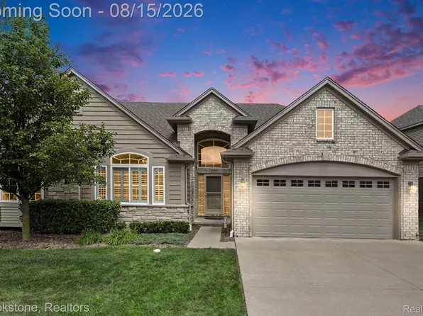 30499 Berghway Trl, Warren, MI 48092