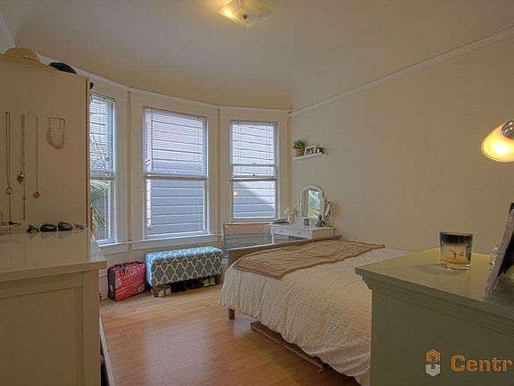 5th image of 1660 Sacramento St #12B