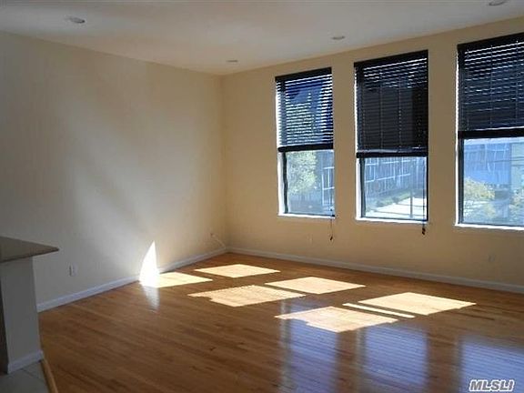 5th image of 39 Mineola Blvd Ste 2D