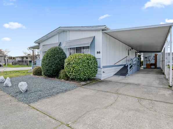 301 Freeman Rd Unit 86, Central Point, OR 97502