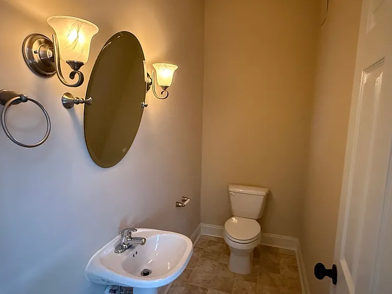 371 Beacon St NW — Photo 6