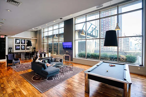 Rented by Waldstar Real Estate LLC | media 13