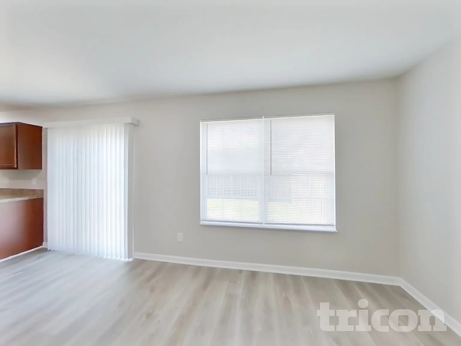 597 Grassy Bend Drive Greenwood IN — Photo 4