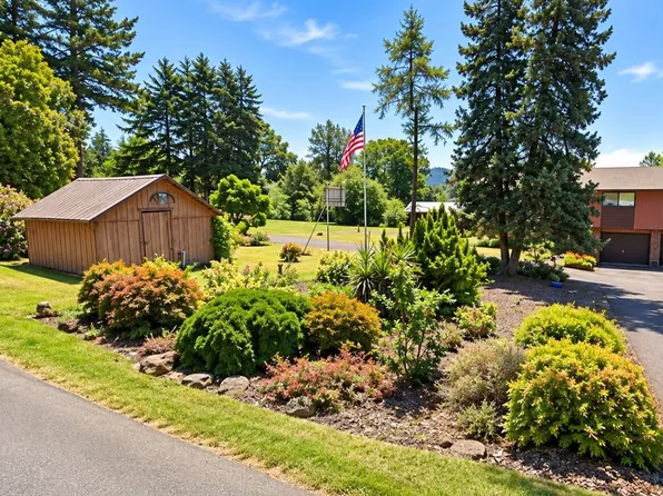 9798 SE Hillcrest Rd, Happy Valley, OR 97086