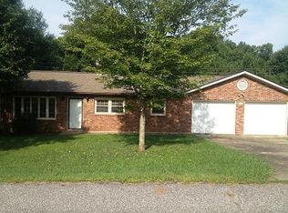 193 Wf Gaddy Rd, N Wilkesboro, NC 28659
